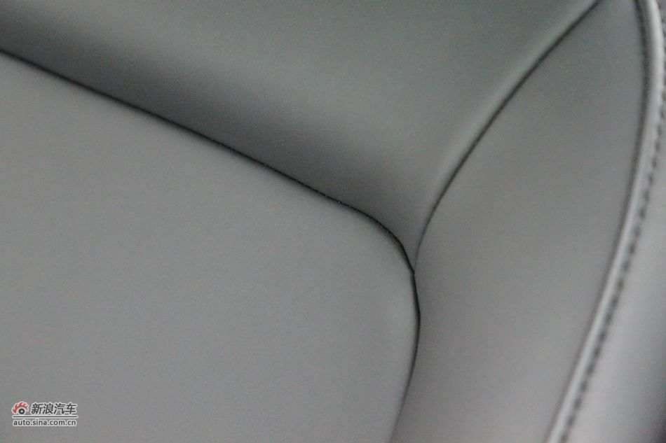 荣威550s 1.8L手动启逸版