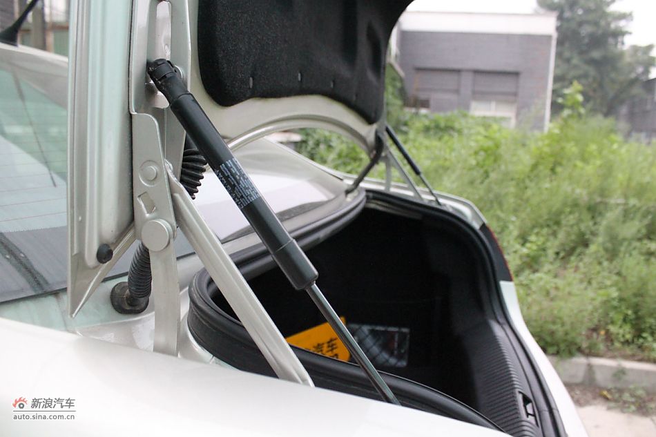 荣威550s 1.8L手动启逸版