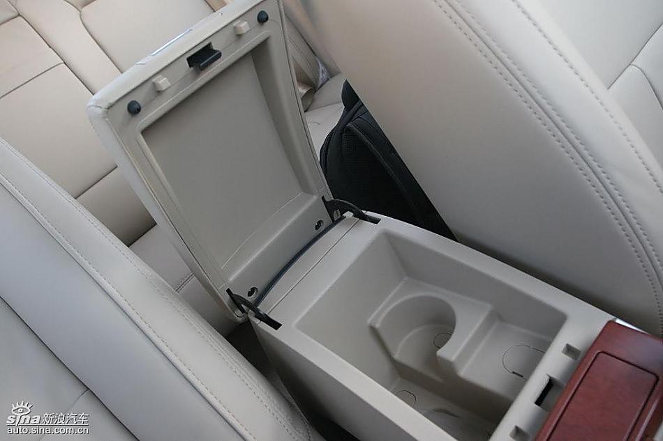 荣威550 1.8DVVT内饰及细节