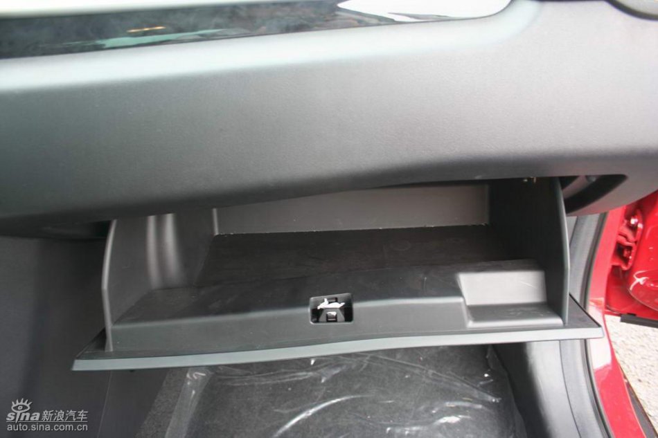 上汽荣威550内饰
