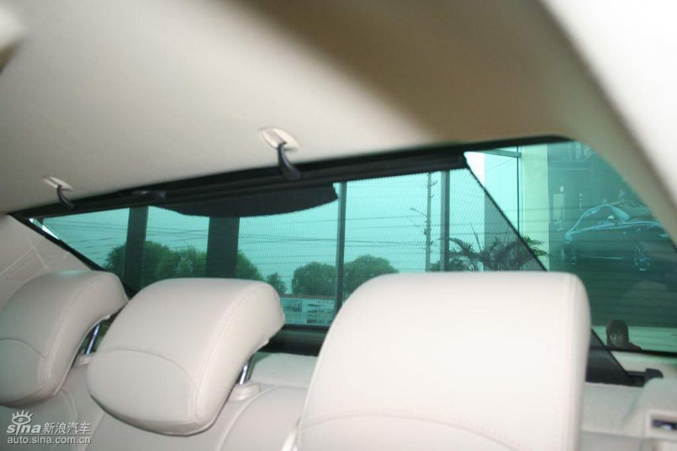 上汽荣威550内饰