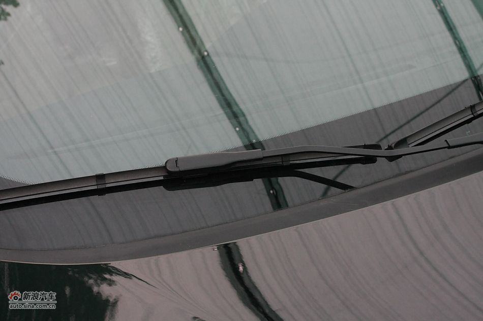 荣威550s 1.8L自动超值版