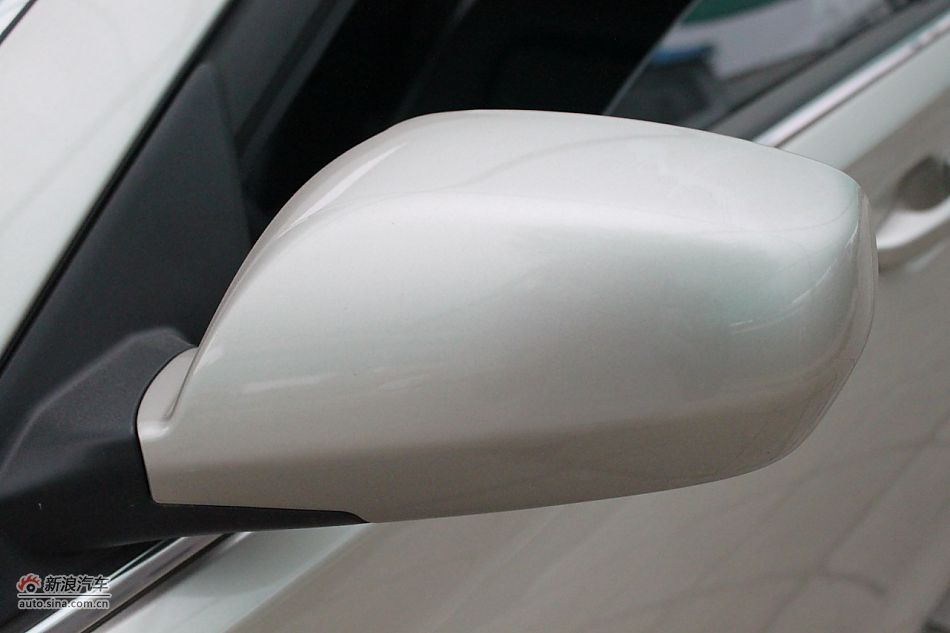 荣威550s 1.8L手动启逸版