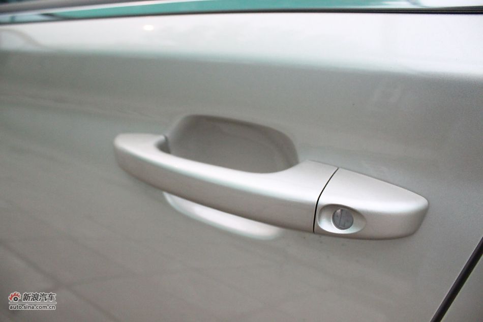 荣威550s 1.8L手动启逸版