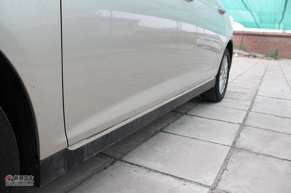 荣威550s 1.8L手动启逸版