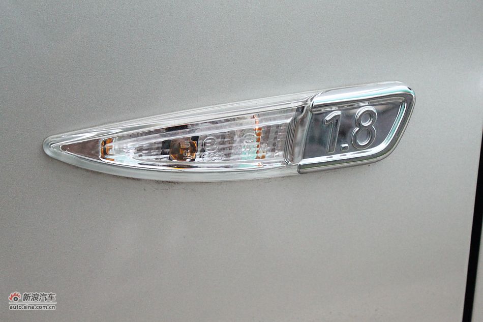 荣威550s 1.8L手动启逸版