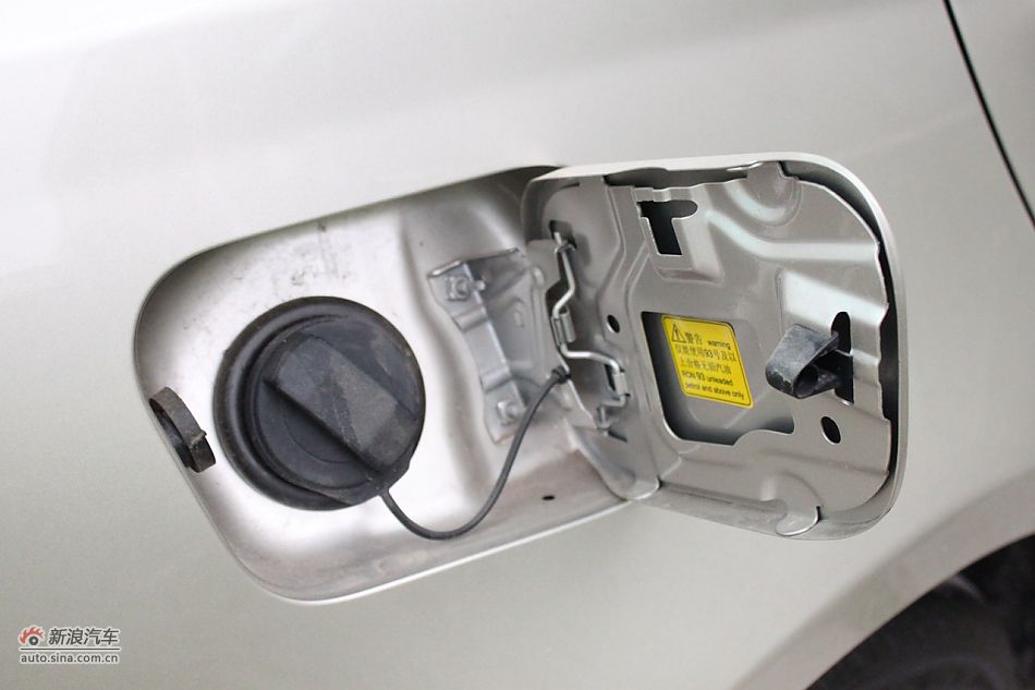 荣威550s 1.8L手动启逸版