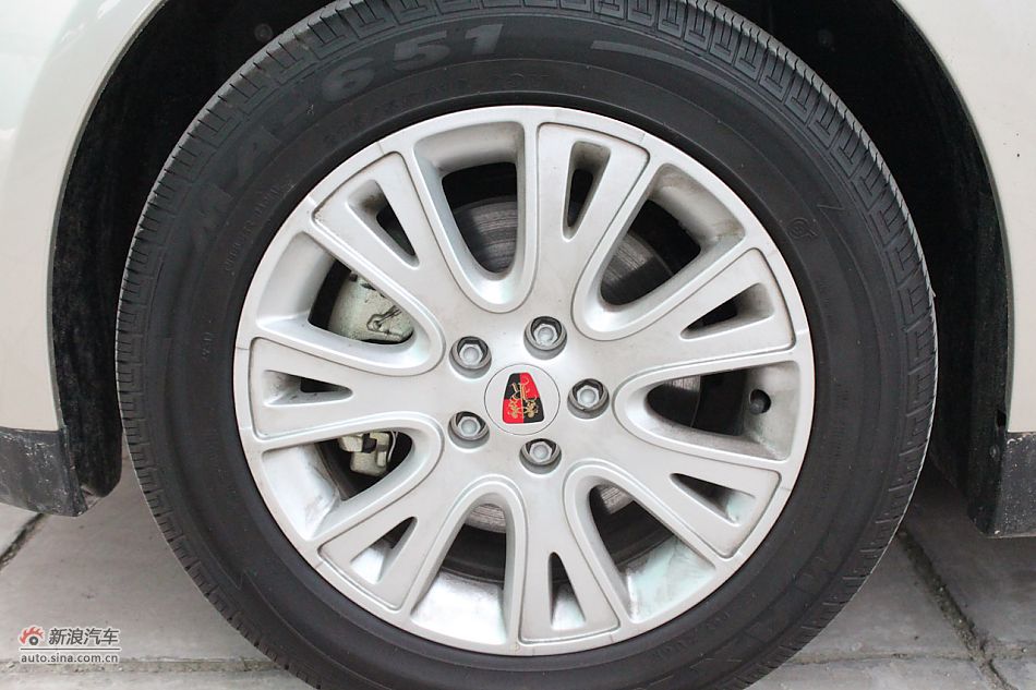 荣威550s 1.8L手动启逸版