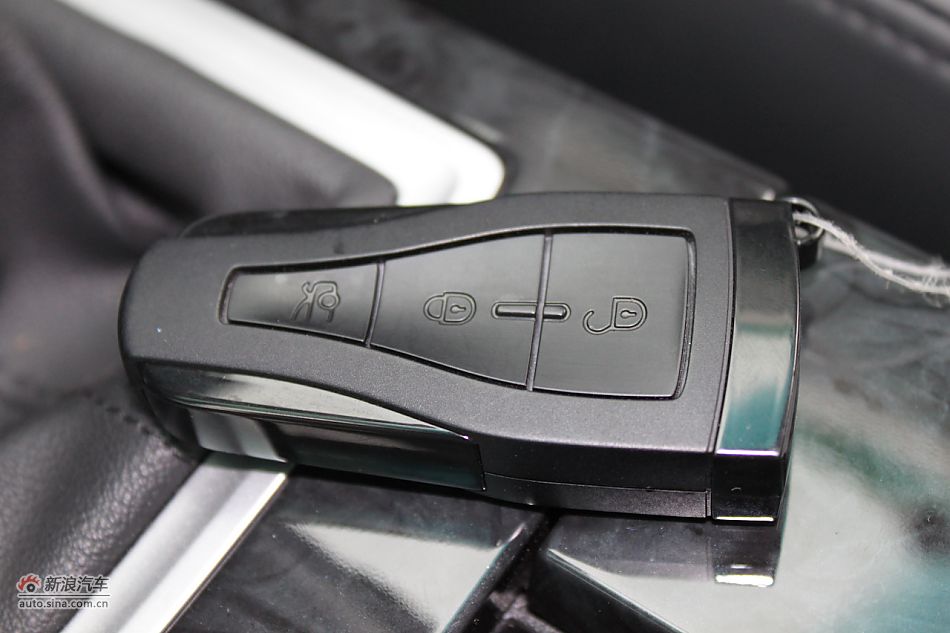 荣威550s 1.8L手动启逸版