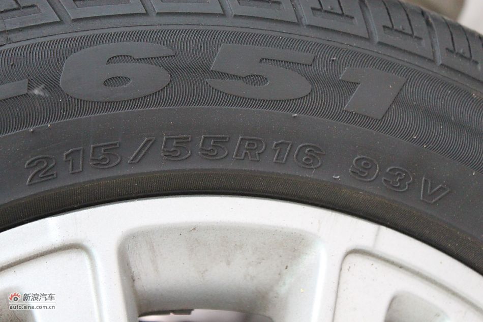 荣威550s 1.8L手动启逸版