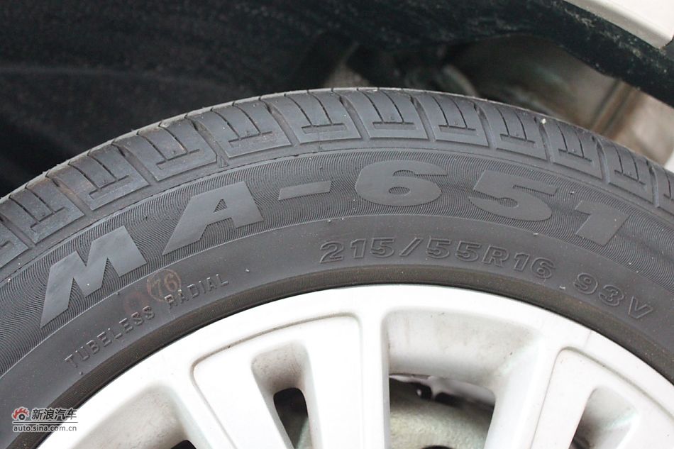 荣威550s 1.8L手动启逸版