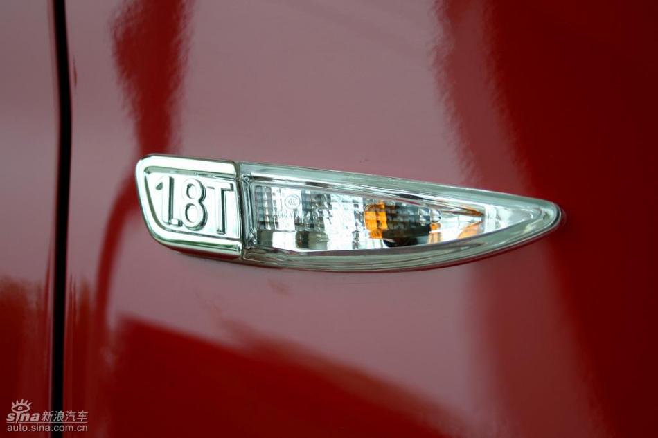 新浪汽车试驾荣威550G 1.8T品仕版组图