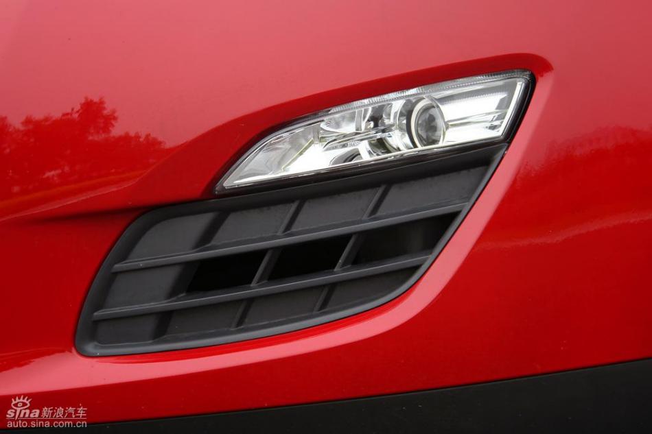 新浪汽车试驾荣威550G 1.8T品仕版组图