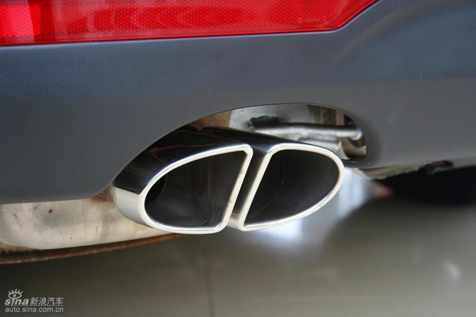 新浪汽车试驾荣威550G 1.8T品仕版组图
