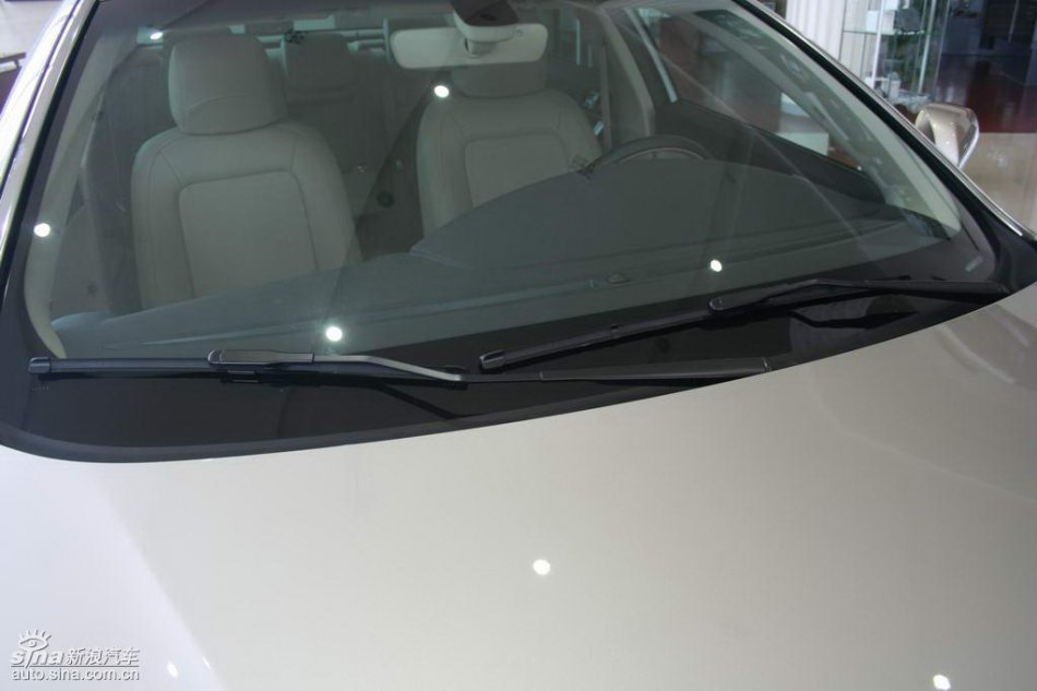 上汽荣威550外观