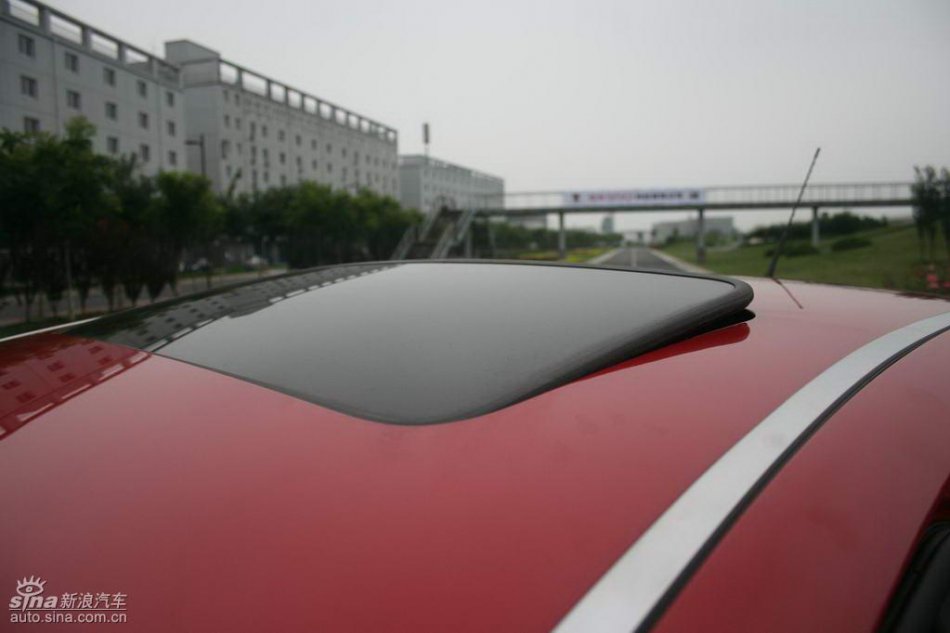 上汽荣威550外观