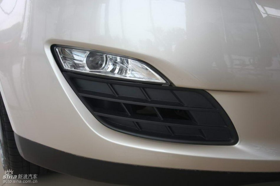 上汽荣威550外观