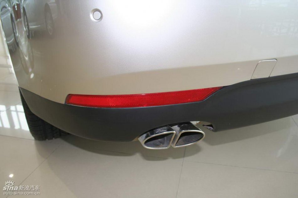 上汽荣威550外观