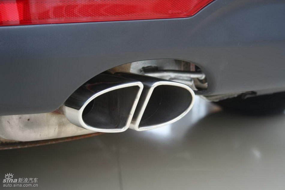 上汽荣威550外观