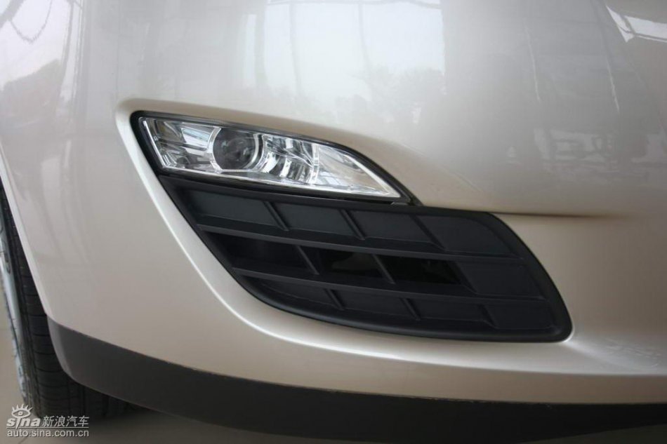 上汽荣威550外观