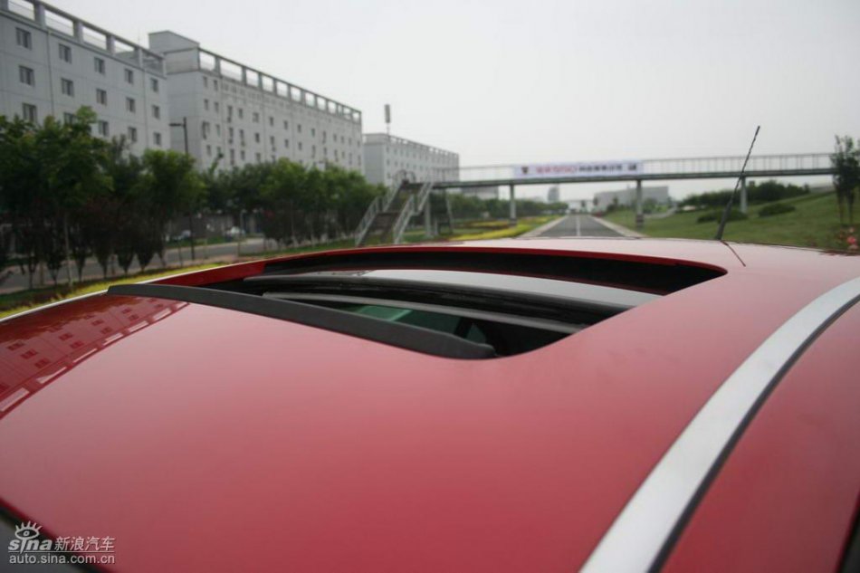 上汽荣威550外观