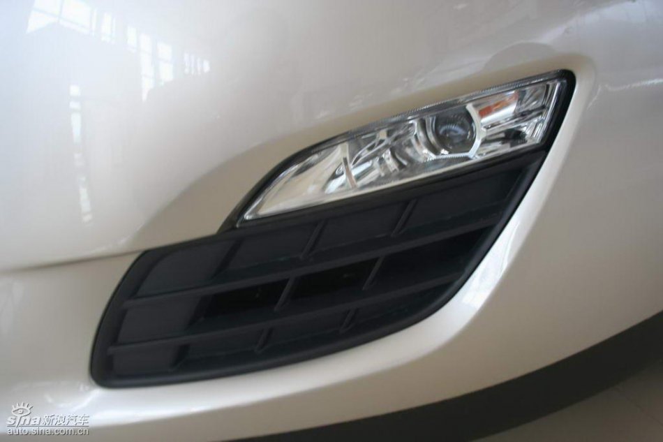 上汽荣威550外观