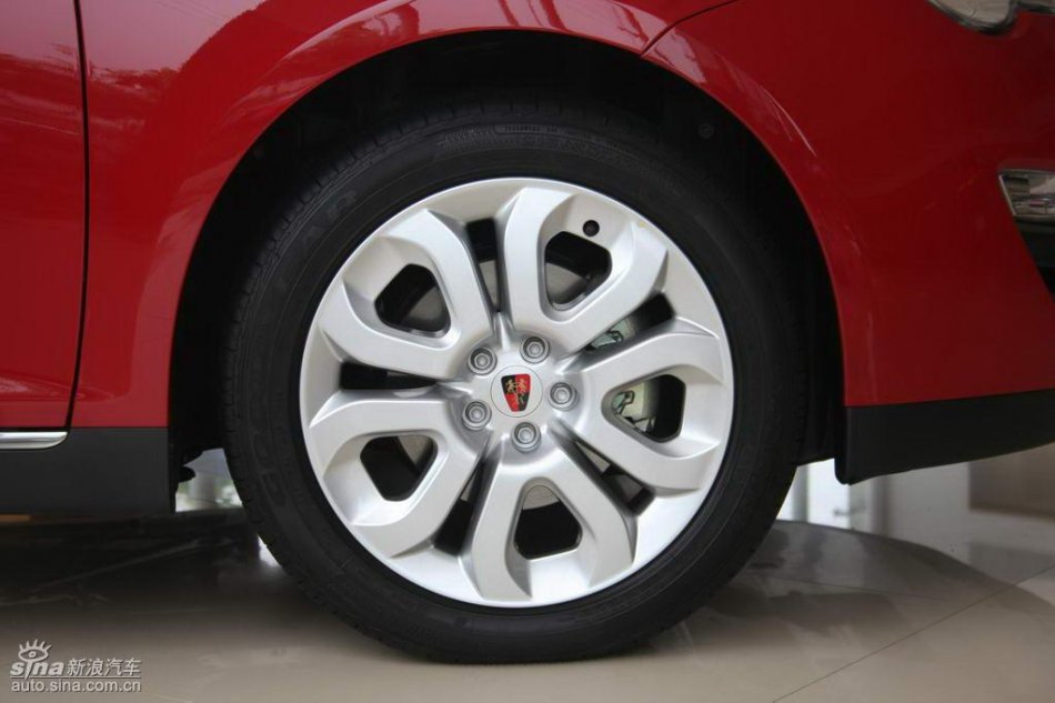 上汽荣威550外观