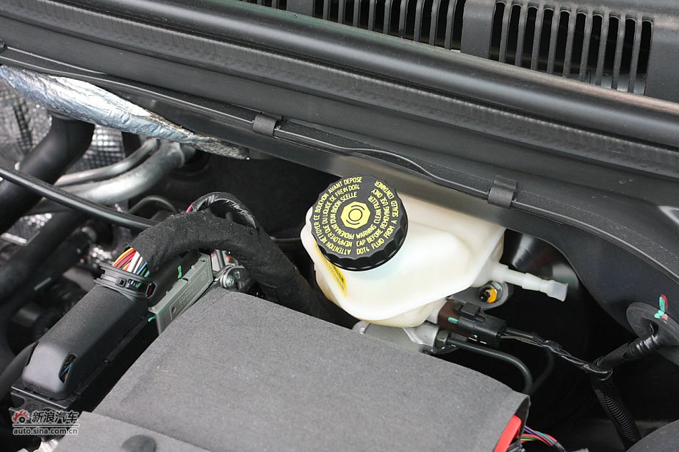 荣威550s 1.8L自动超值版