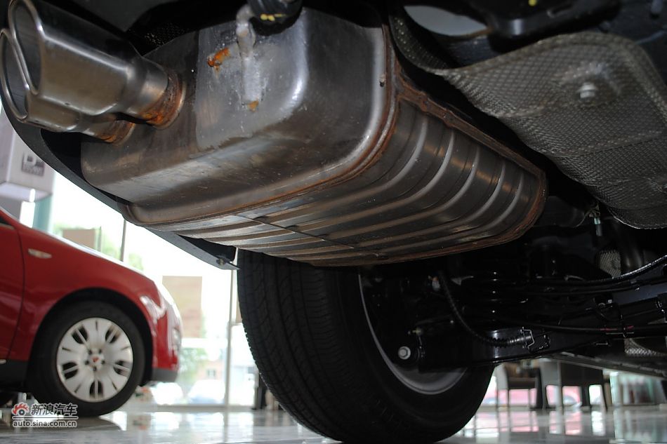 荣威550s 1.8L自动启臻版