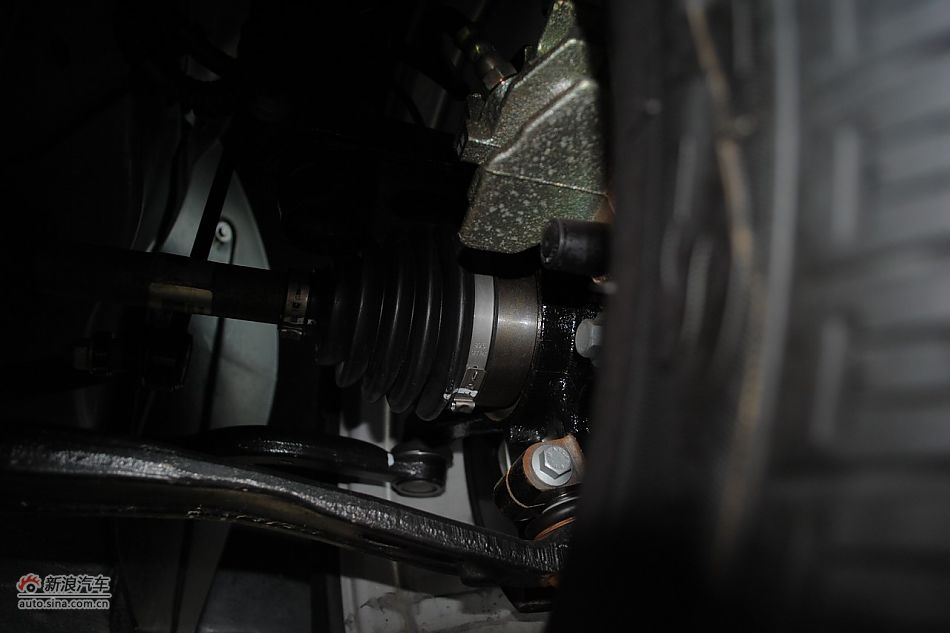 荣威550s 1.8L自动启臻版