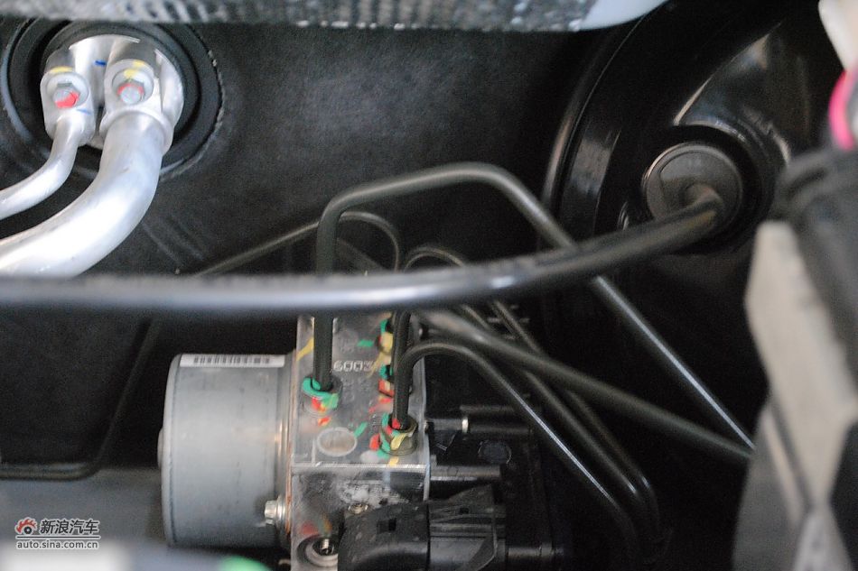 荣威550s 1.8L自动启臻版