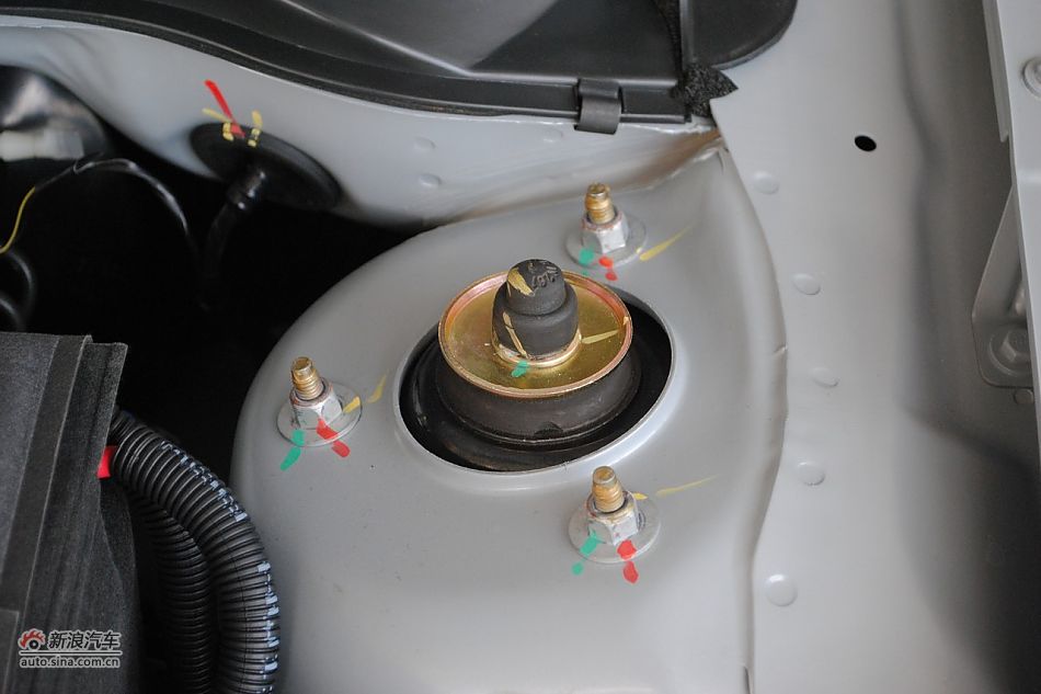 荣威550s 1.8L自动启臻版