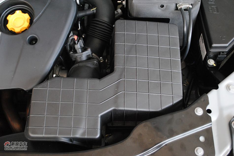 荣威550s 1.8L自动启臻版