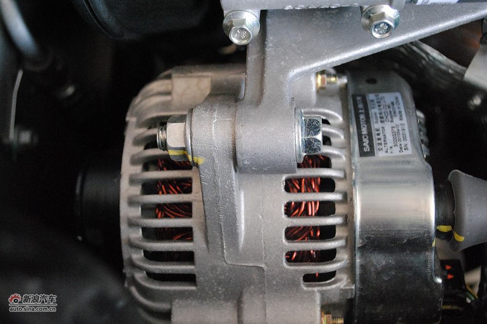 荣威550s 1.8L自动启臻版