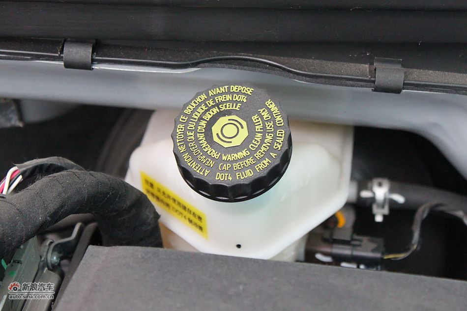 荣威550s 1.8L手动启逸版