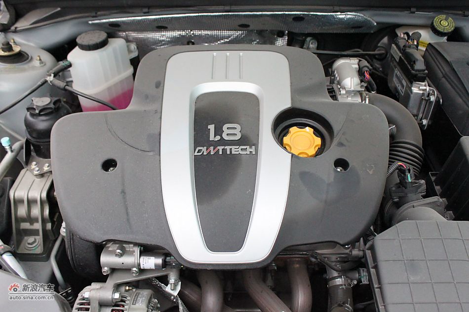 荣威550s 1.8L手动启逸版