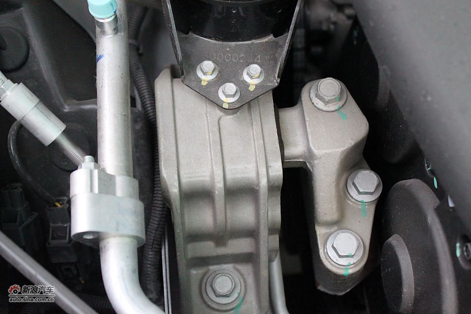 荣威550s 1.8L手动启逸版