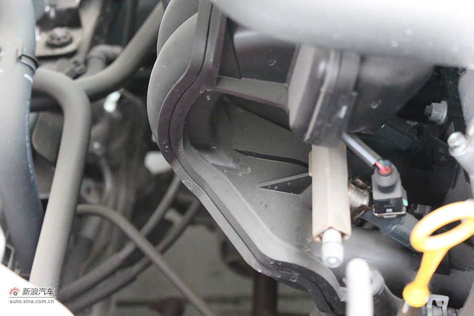 荣威550s 1.8L手动启逸版