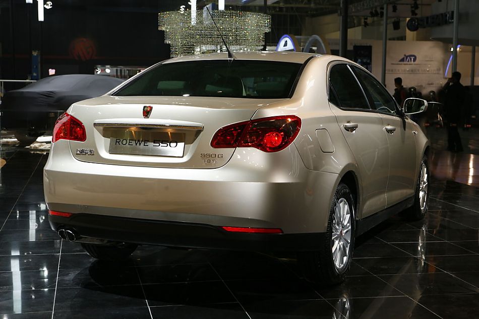 图为荣威550外观及细节