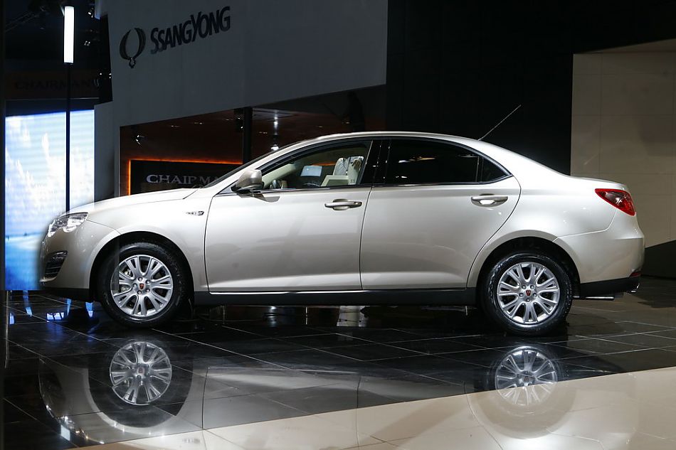 图为荣威550外观及细节