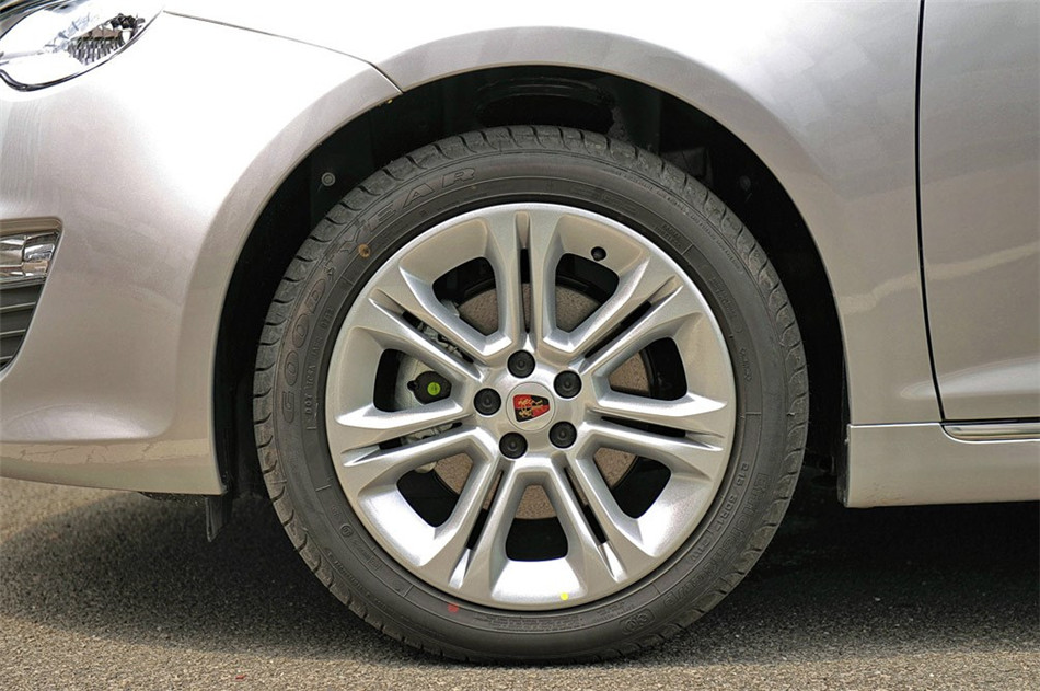 2013款 550D 1.8T AT 品臻版 其他