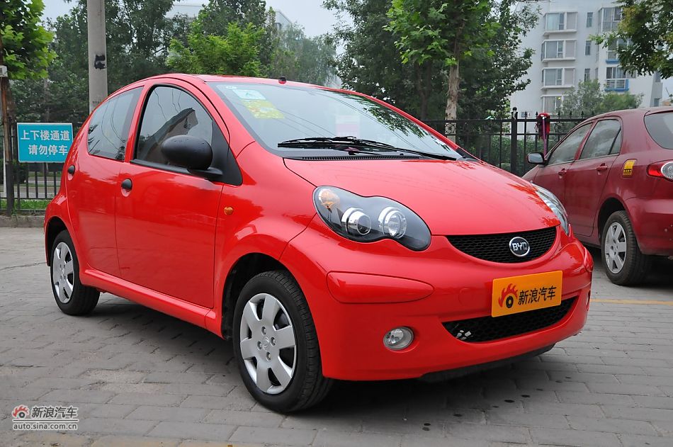 2011款比亚迪F0尚酷爱国版1.0L炫酷型