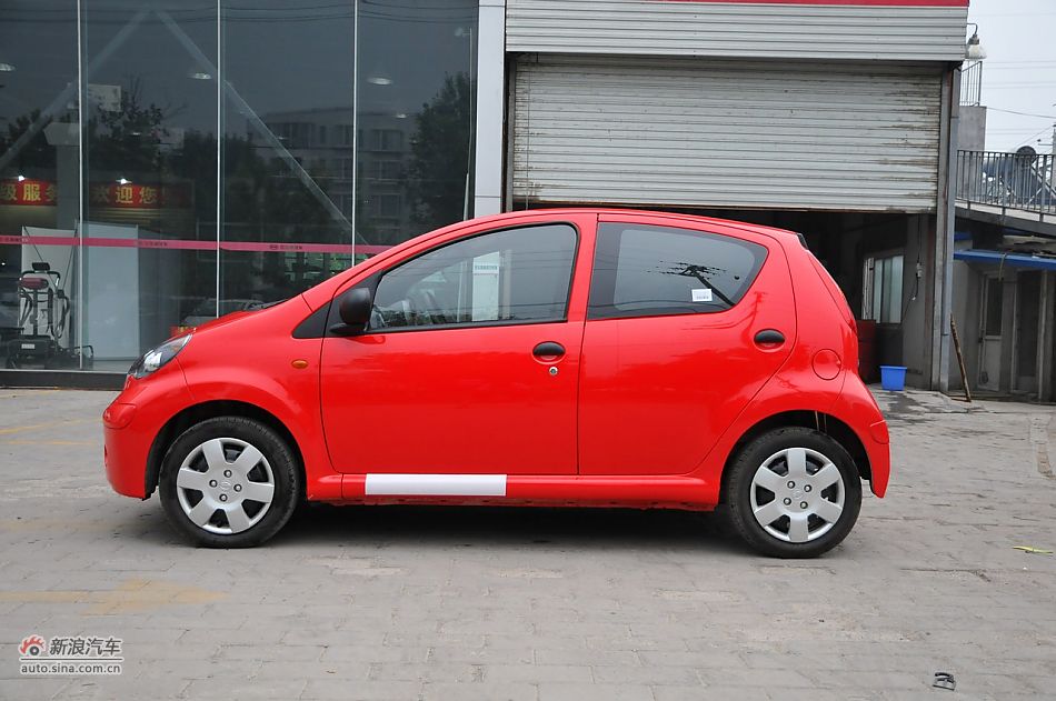 2011款比亚迪F0尚酷爱国版1.0L炫酷型