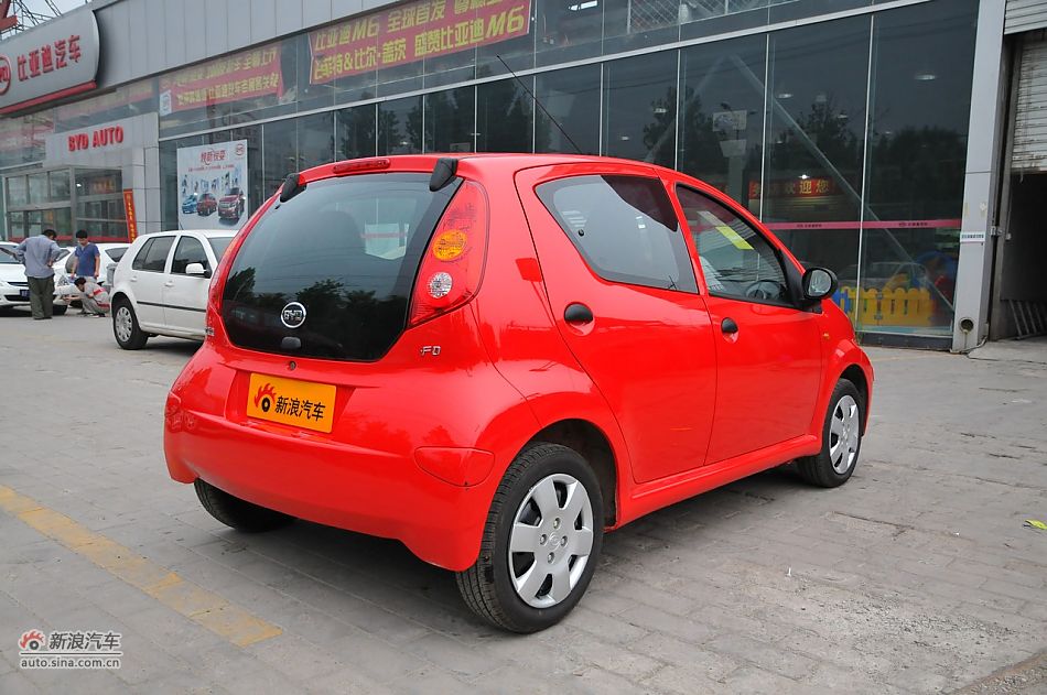 2011款比亚迪F0尚酷爱国版1.0L炫酷型