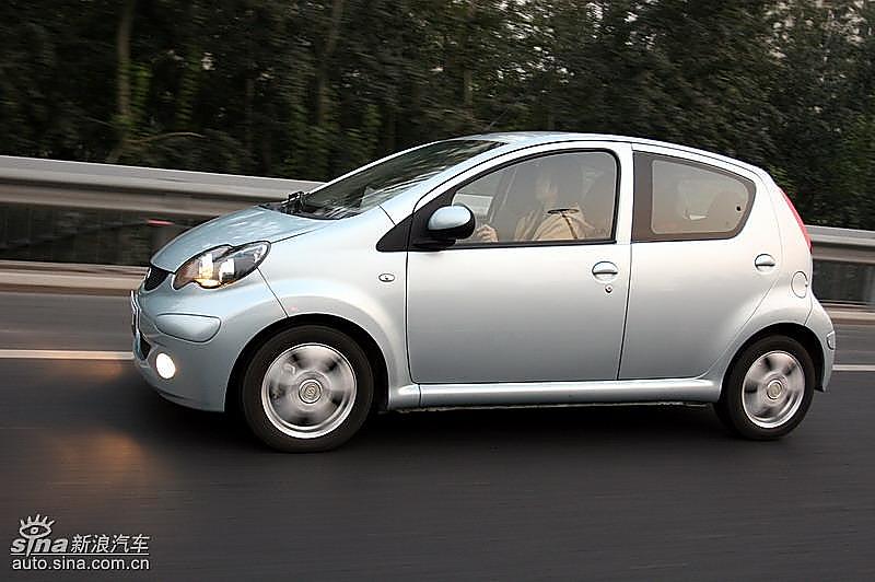 比亚迪F0实拍图--动态