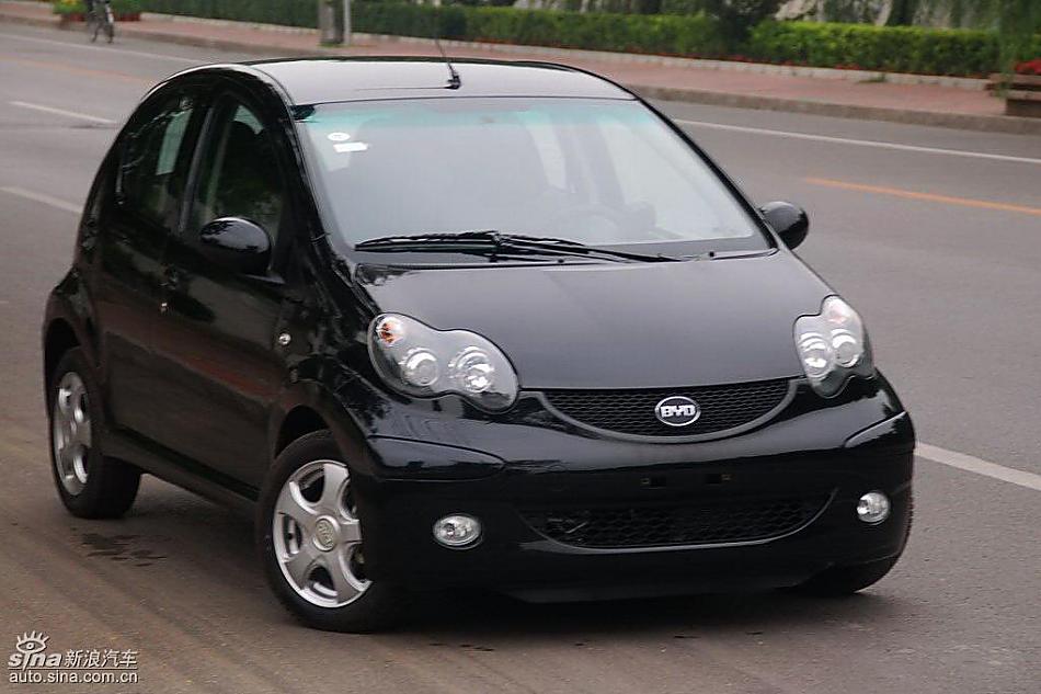 比亚迪F0到店实拍与街头实拍外观图