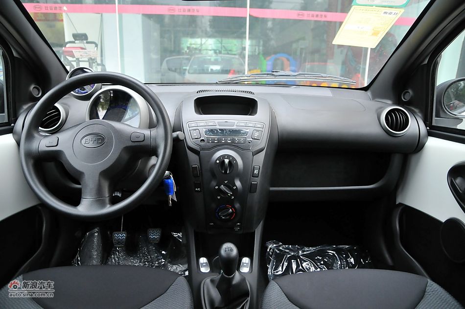 2011款比亚迪F0尚酷爱国版1.0L悦酷型