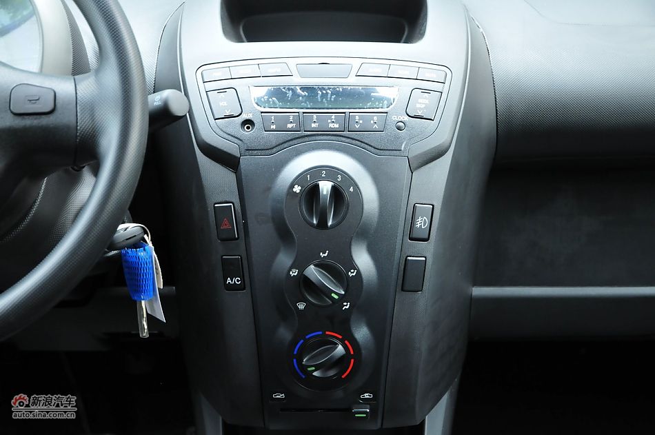 2011款比亚迪F0尚酷爱国版1.0L悦酷型