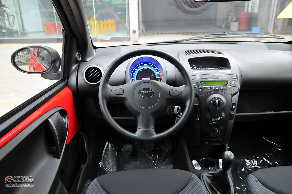 2011款比亚迪F0尚酷爱国版1.0L炫酷型