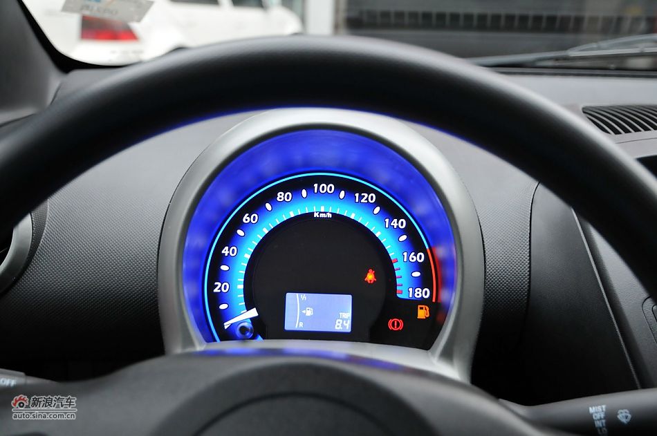 2011款比亚迪F0尚酷爱国版1.0L炫酷型